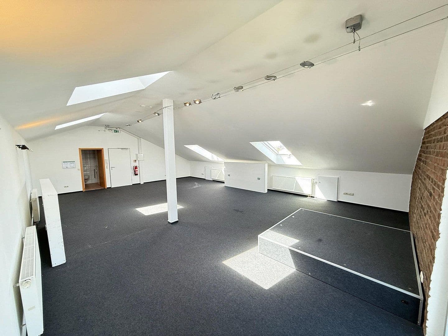 office to rent, 75 m², Höchster Straße 18a, Groß-Umstadt, Hesse office to rent, 75 m², Höchster Straße 18a, Groß-Umstadt, Hesse