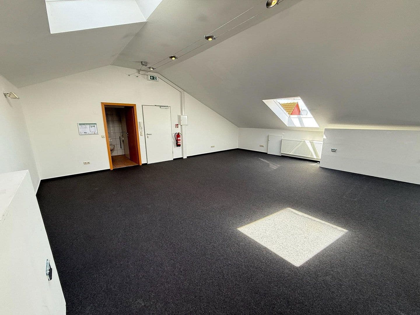 office to rent, 75 m², Höchster Straße 18a, Groß-Umstadt, Hesse office to rent, 75 m², Höchster Straße 18a, Groß-Umstadt, Hesse