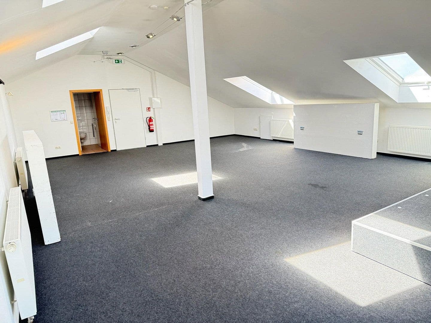 office to rent, 75 m², Höchster Straße 18a, Groß-Umstadt, Hesse office to rent, 75 m², Höchster Straße 18a, Groß-Umstadt, Hesse