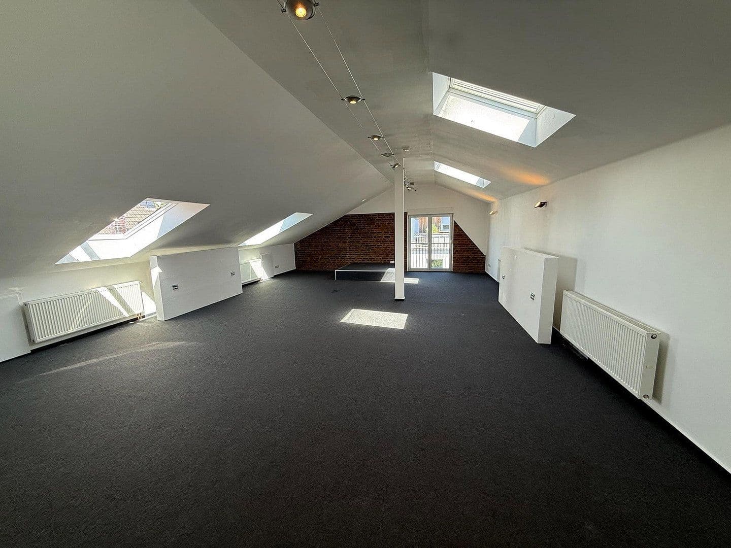 office to rent, 75 m², Höchster Straße 18a, Groß-Umstadt, Hesse office to rent, 75 m², Höchster Straße 18a, Groß-Umstadt, Hesse
