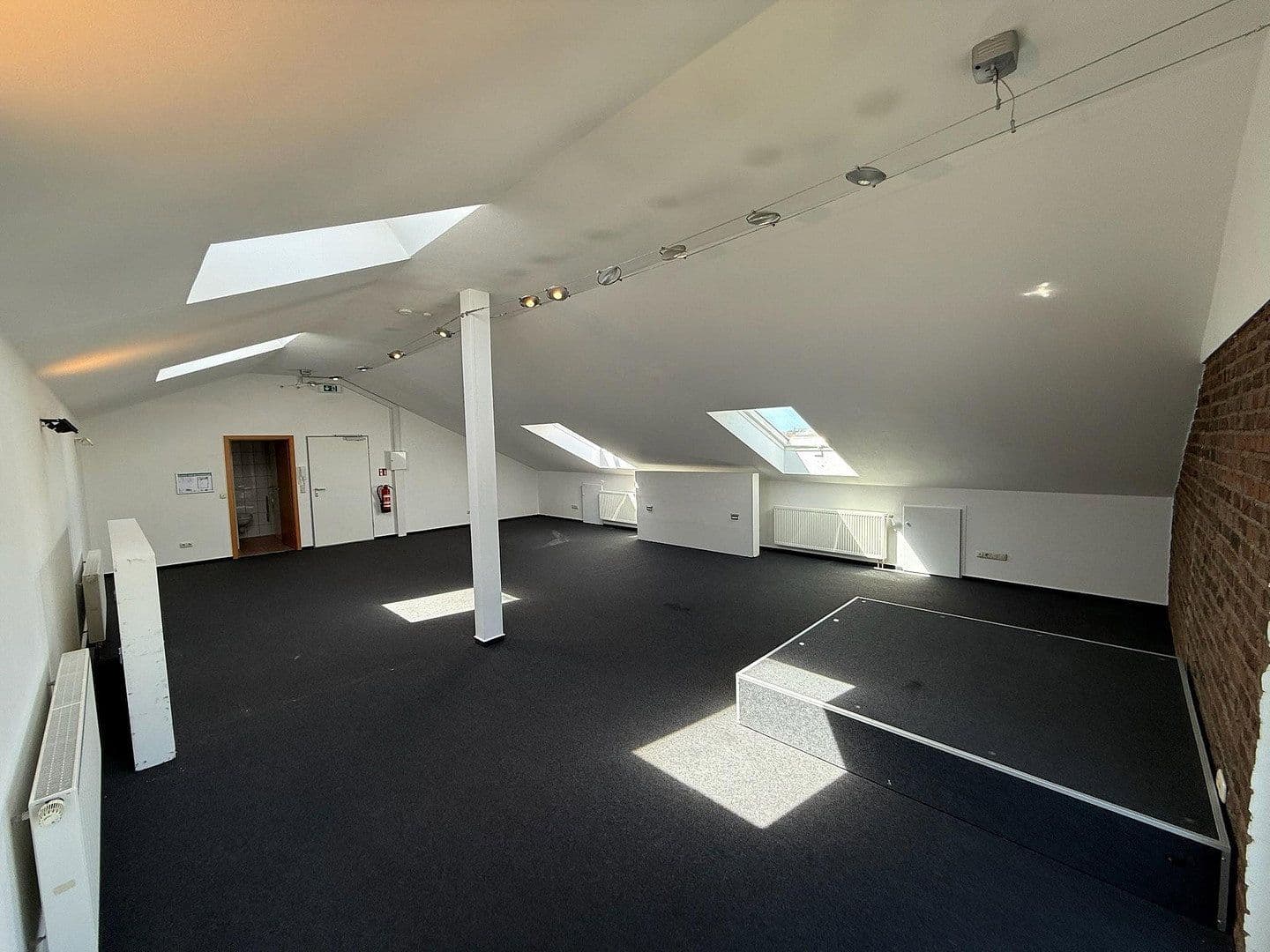 office to rent, 75 m², Höchster Straße 18a, Groß-Umstadt, Hesse office to rent, 75 m², Höchster Straße 18a, Groß-Umstadt, Hesse
