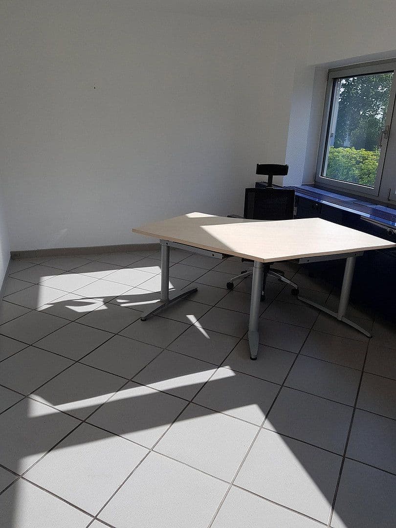 office to rent, 17 m², Freiherr-vom-Stein-Straße 131, Mülheim an der Ruhr, North Rhine-Westphalia office to rent, 17 m², Freiherr-vom-Stein-Straße 131, Mülheim an der Ruhr, North Rhine-Westphalia