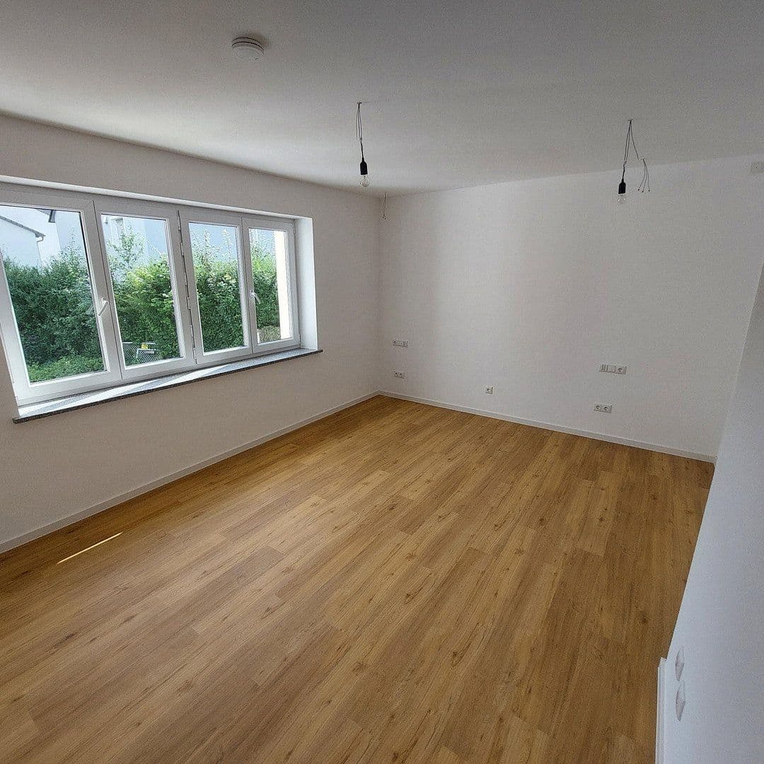 3 bedroom with open-plan kitchen flat to rent, 117 m², Hemau, Bavaria 3 bedroom with open-plan kitchen flat to rent, 117 m², Hemau, Bavaria