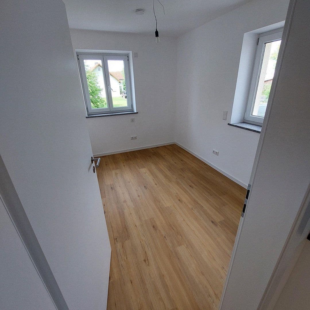 3 bedroom with open-plan kitchen flat to rent, 117 m², Hemau, Bavaria 3 bedroom with open-plan kitchen flat to rent, 117 m², Hemau, Bavaria
