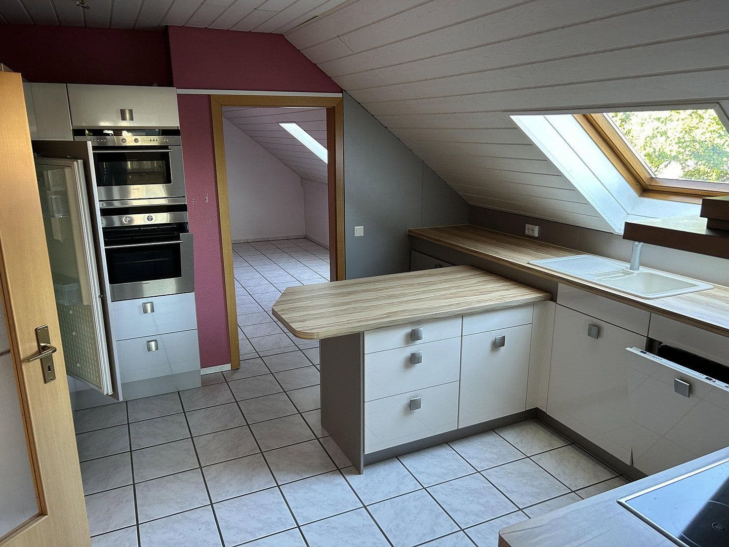 2 bedroom with open-plan kitchen flat to rent, 85 m², Wüstenrot, Baden-Württemberg 2 bedroom with open-plan kitchen flat to rent, 85 m², Wüstenrot, Baden-Württemberg