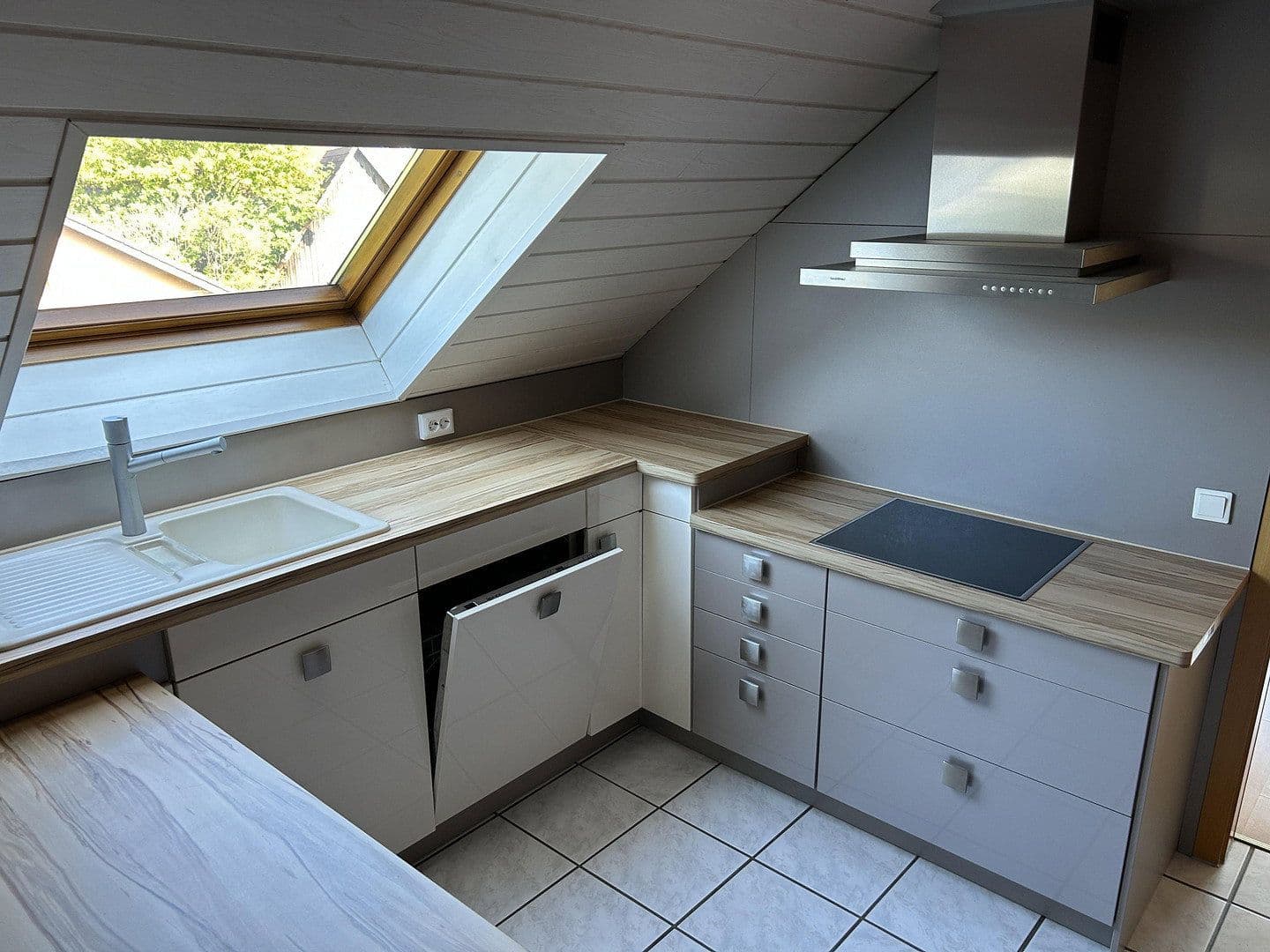 2 bedroom with open-plan kitchen flat to rent, 85 m², Wüstenrot, Baden-Württemberg 2 bedroom with open-plan kitchen flat to rent, 85 m², Wüstenrot, Baden-Württemberg