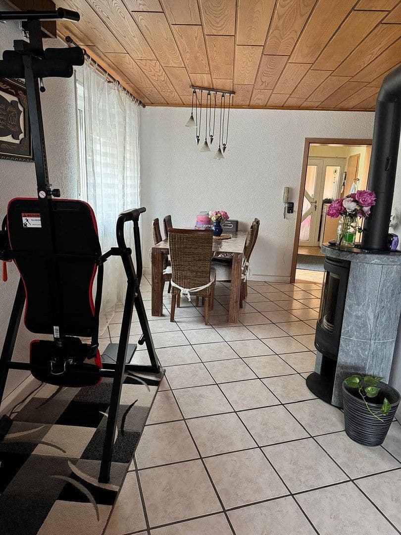 3 bedroom with open-plan kitchen flat to rent, 137 m², Sprendlinger Strasse 5, Pfaffen-Schwabenheim, Rhineland-Palatinate 3 bedroom with open-plan kitchen flat to rent, 137 m², Sprendlinger Strasse 5, Pfaffen-Schwabenheim, Rhineland-Palatinate