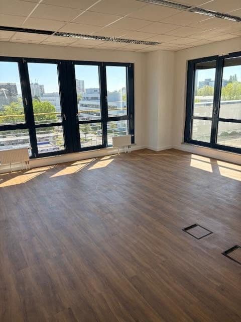 office to rent, 246 m², Berner Str. 71, Frankfurt - Nieder-Eschbach, Hesse office to rent, 246 m², Berner Str. 71, Frankfurt - Nieder-Eschbach, Hesse