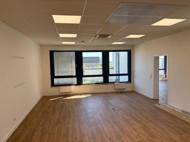 office to rent, 246 m², Berner Str. 71, Frankfurt - Nieder-Eschbach, Hesse office to rent, 246 m², Berner Str. 71, Frankfurt - Nieder-Eschbach, Hesse