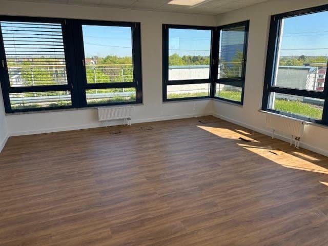 office to rent, 246 m², Berner Str. 71, Frankfurt - Nieder-Eschbach, Hesse office to rent, 246 m², Berner Str. 71, Frankfurt - Nieder-Eschbach, Hesse