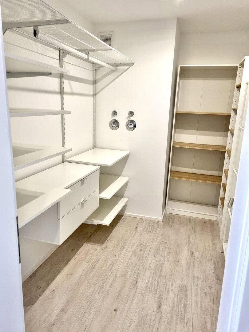 1 bedroom with open-plan kitchen flat to rent, 70 m², Leonberg, Baden-Württemberg 1 bedroom with open-plan kitchen flat to rent, 70 m², Leonberg, Baden-Württemberg