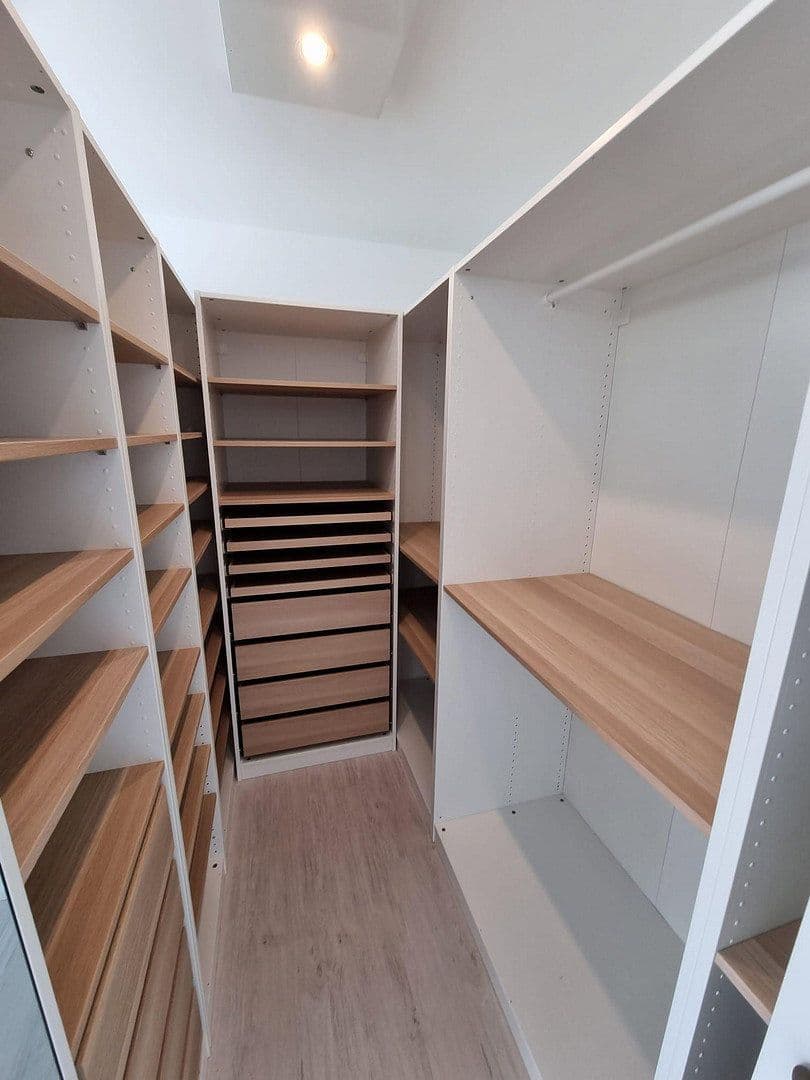 1 bedroom with open-plan kitchen flat to rent, 70 m², Leonberg, Baden-Württemberg 1 bedroom with open-plan kitchen flat to rent, 70 m², Leonberg, Baden-Württemberg