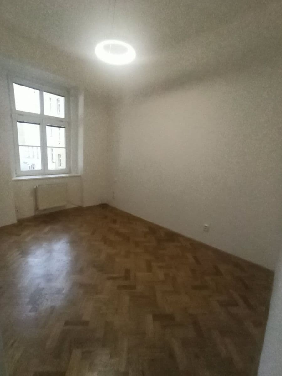 3 bedroom flat to rent, 90 m², Budečská, Prague, Prague 3 bedroom flat to rent, 90 m², Budečská, Prague, Prague