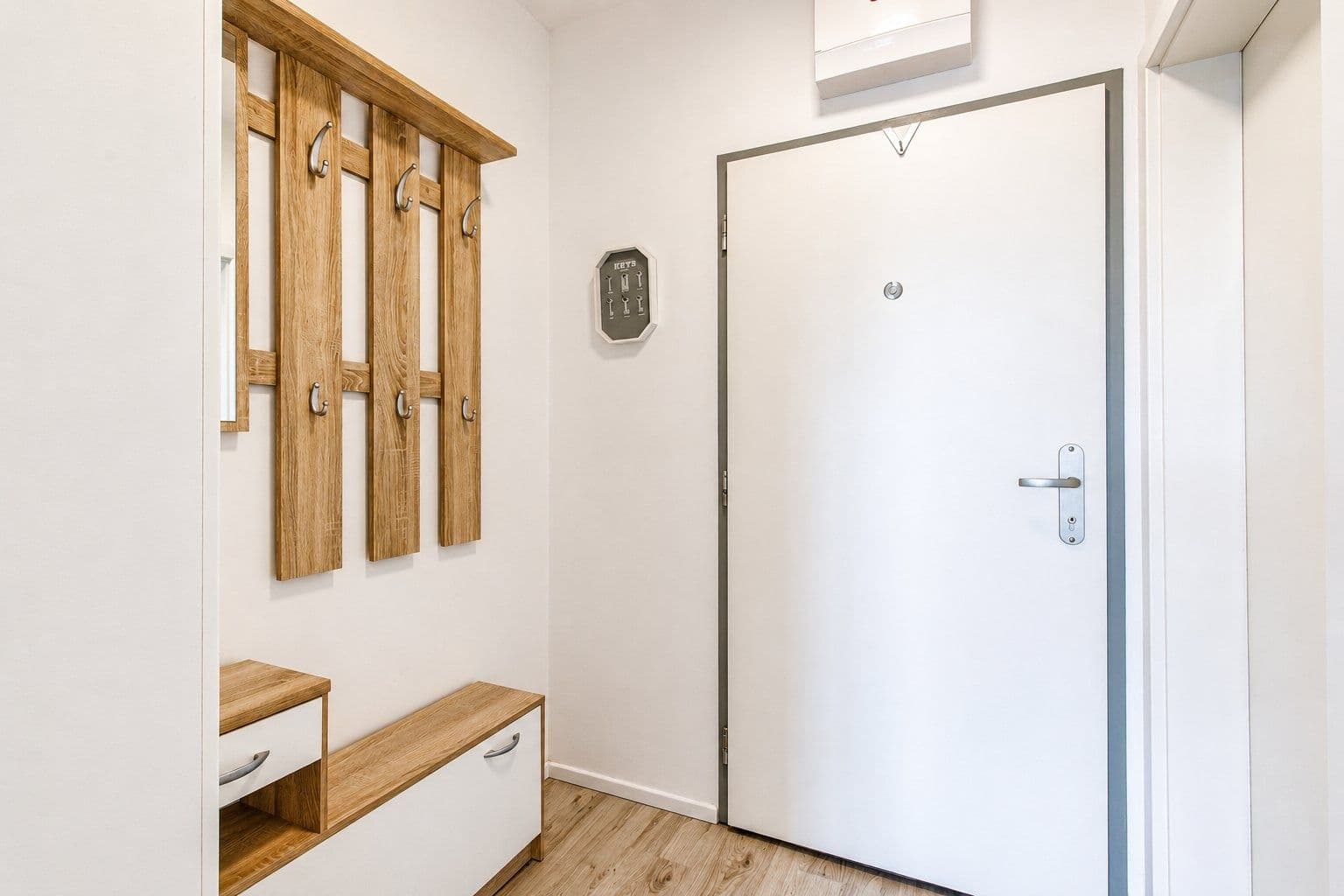 1 bedroom with open-plan kitchen flat to rent, 60 m², Velvarská, Horoměřice, Středočeský Region 1 bedroom with open-plan kitchen flat to rent, 60 m², Velvarská, Horoměřice, Středočeský Region