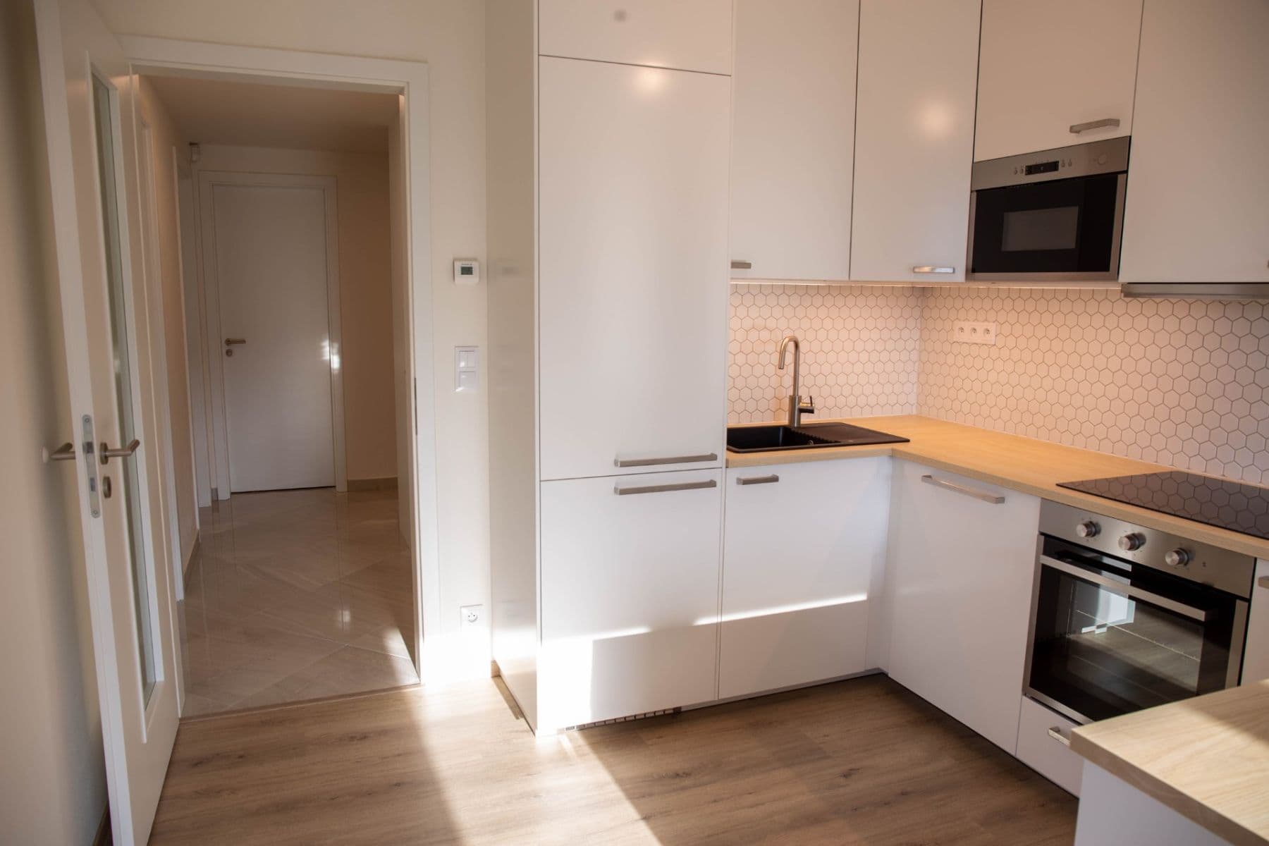 2 bedroom with open-plan kitchen flat to rent, 71 m², K Metru, Prague, Prague 2 bedroom with open-plan kitchen flat to rent, 71 m², K Metru, Prague, Prague