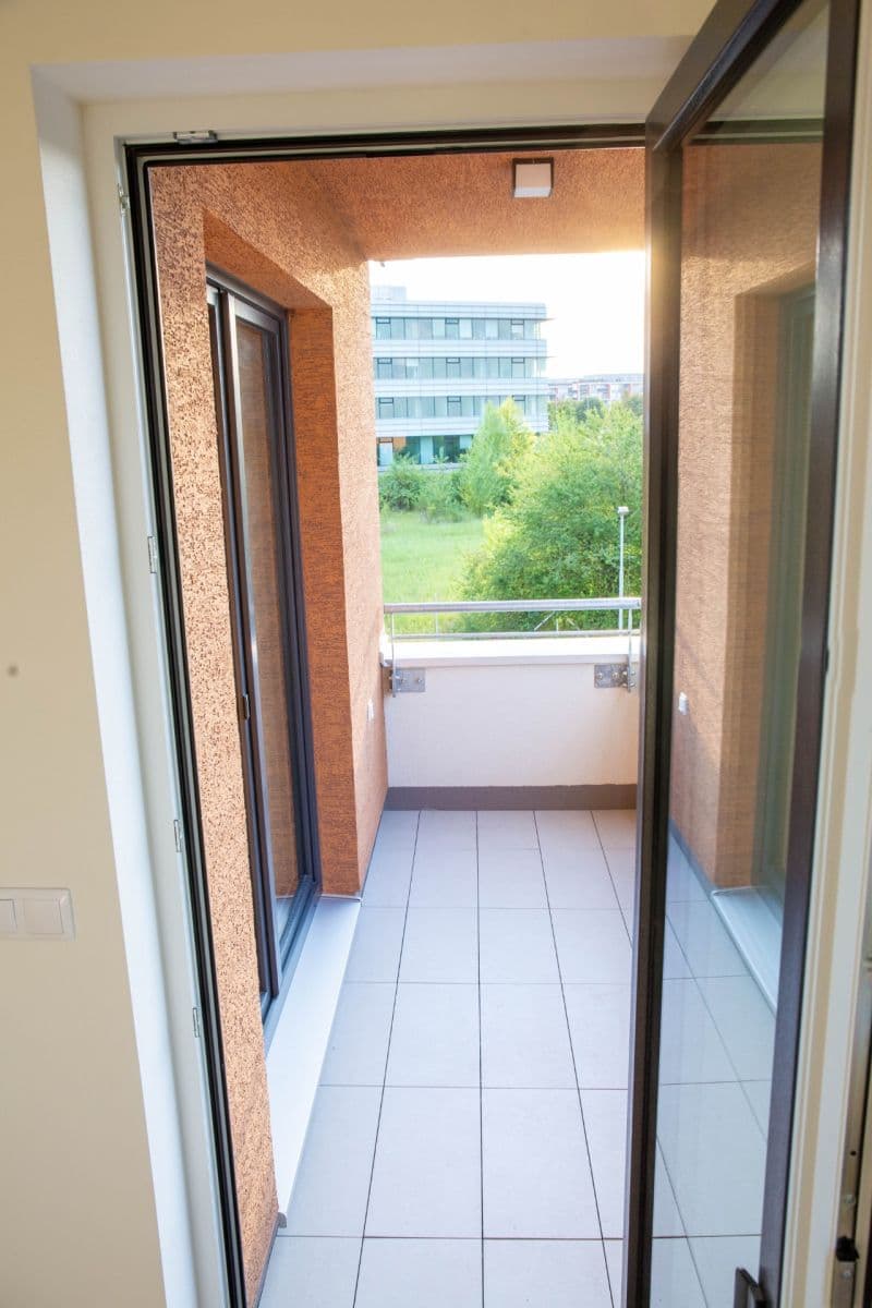 2 bedroom with open-plan kitchen flat to rent, 71 m², K Metru, Prague, Prague 2 bedroom with open-plan kitchen flat to rent, 71 m², K Metru, Prague, Prague