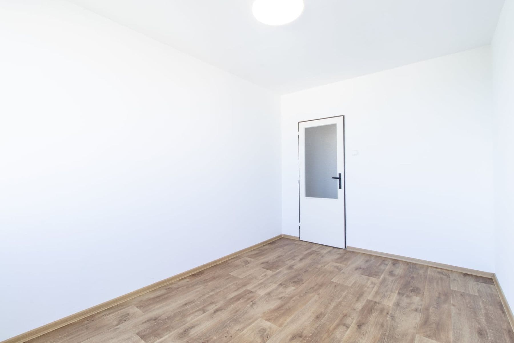 3 bedroom flat to rent, 68 m², Rembrandtova, Prague, Prague 3 bedroom flat to rent, 68 m², Rembrandtova, Prague, Prague