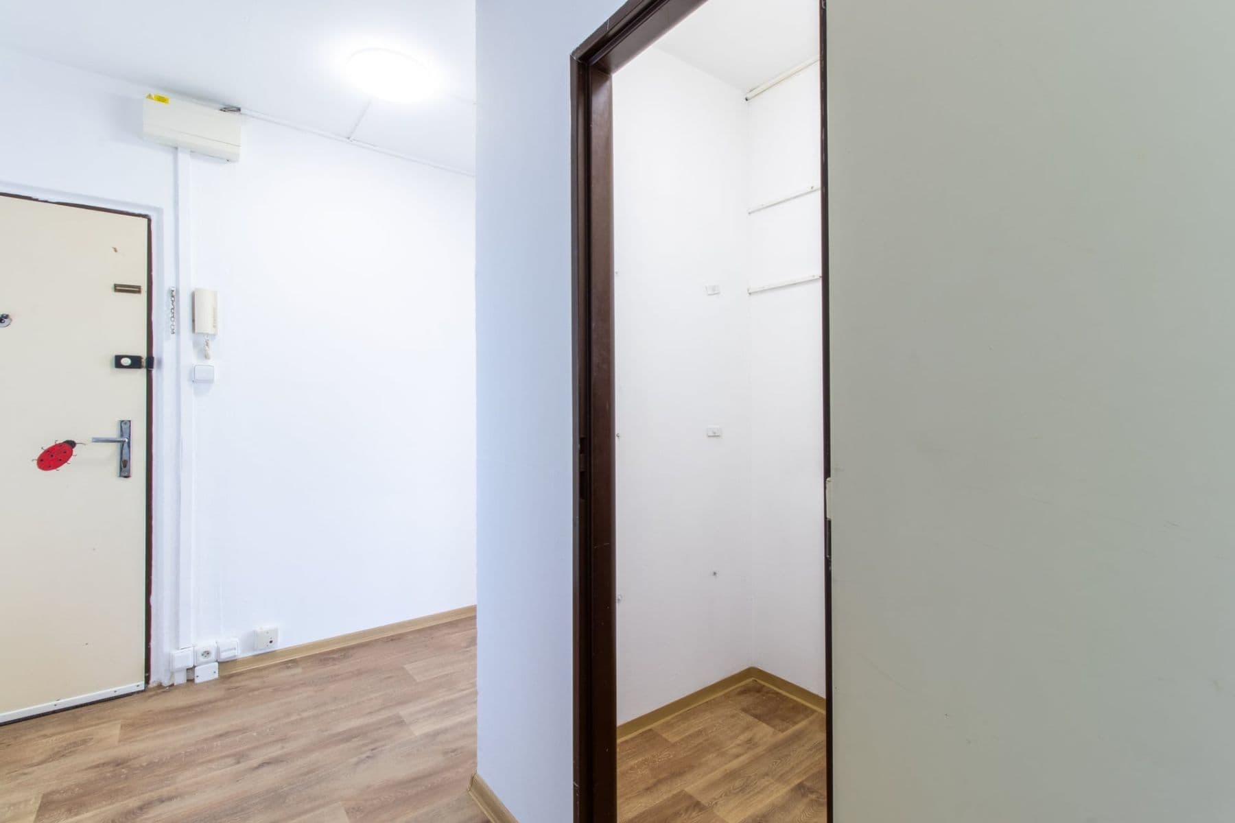 3 bedroom flat to rent, 68 m², Rembrandtova, Prague, Prague 3 bedroom flat to rent, 68 m², Rembrandtova, Prague, Prague