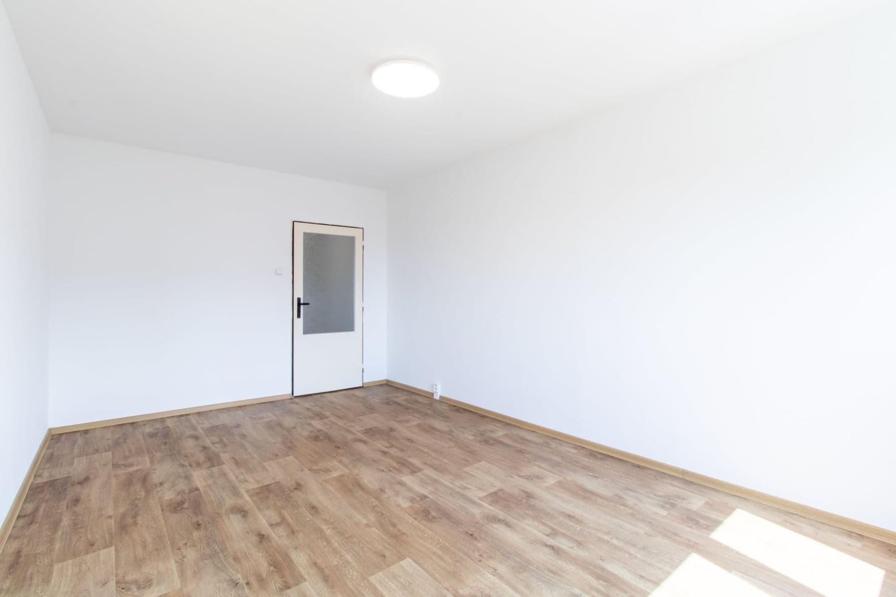 3 bedroom flat to rent, 68 m², Rembrandtova, Prague, Prague 3 bedroom flat to rent, 68 m², Rembrandtova, Prague, Prague