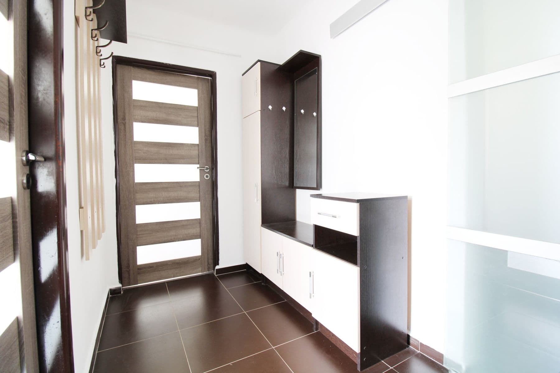 1 bedroom with open-plan kitchen flat to rent, 54 m², Jaroslava Foglara, Kladno, Středočeský Region 1 bedroom with open-plan kitchen flat to rent, 54 m², Jaroslava Foglara, Kladno, Středočeský Region