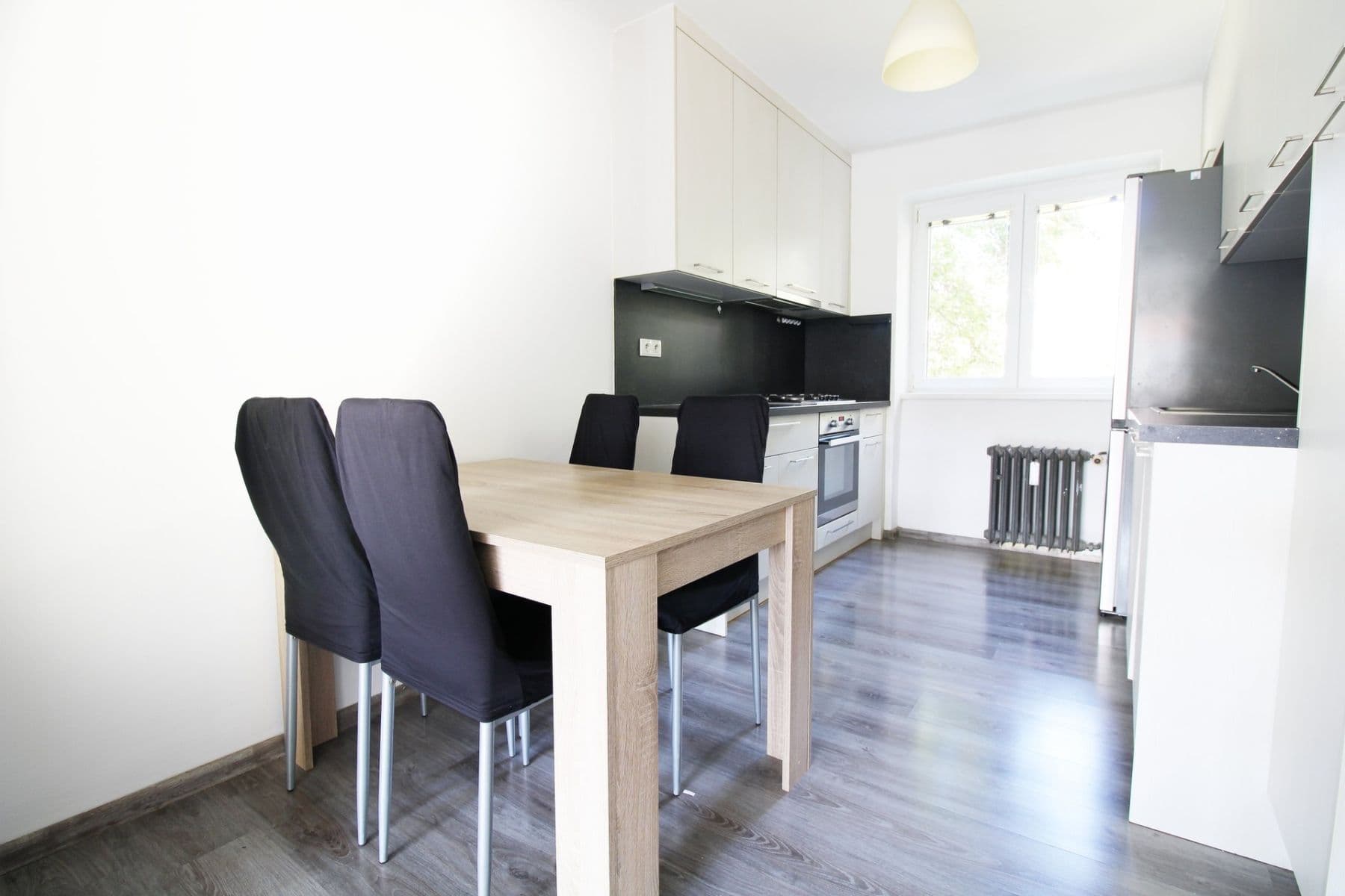 1 bedroom with open-plan kitchen flat to rent, 54 m², Jaroslava Foglara, Kladno, Středočeský Region 1 bedroom with open-plan kitchen flat to rent, 54 m², Jaroslava Foglara, Kladno, Středočeský Region