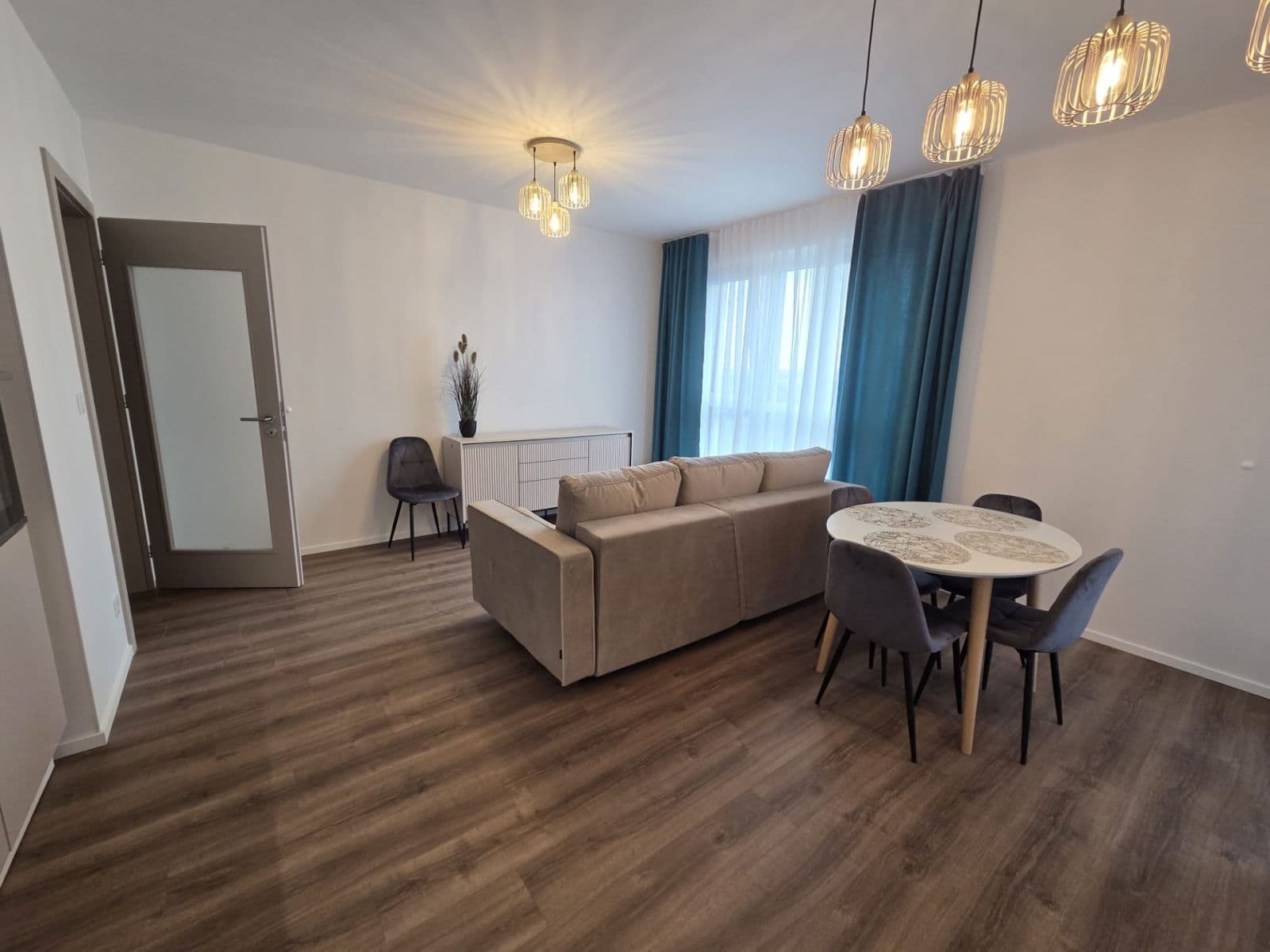 1 bedroom with open-plan kitchen flat to rent, 51 m², Arnošta Valenty, Prague, Prague 1 bedroom with open-plan kitchen flat to rent, 51 m², Arnošta Valenty, Prague, Prague