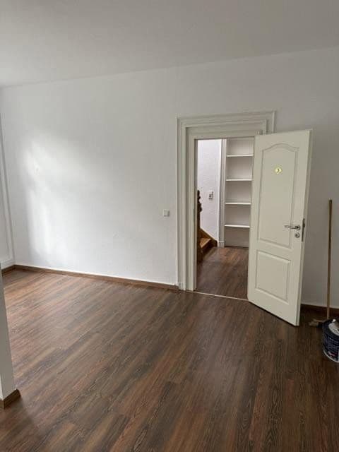 office to rent, 154 m², Oberbenrader Str. 51, Nordrhein-Westfalen - Krefeld, North Rhine-Westphalia office to rent, 154 m², Oberbenrader Str. 51, Nordrhein-Westfalen - Krefeld, North Rhine-Westphalia