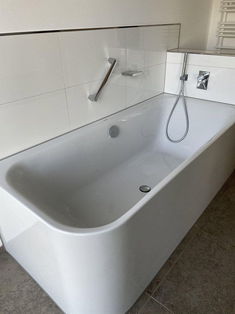 3 bedroom flat to rent, 183 m², Am Lohmühlensee 8, Duisburg, North Rhine-Westphalia 3 bedroom flat to rent, 183 m², Am Lohmühlensee 8, Duisburg, North Rhine-Westphalia