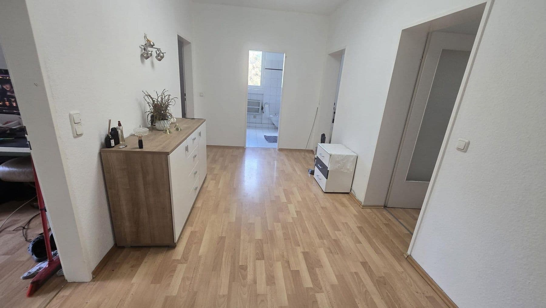 2 bedroom with open-plan kitchen flat to rent, 105 m², Ittertalstraße 138, Solingen, North Rhine-Westphalia 2 bedroom with open-plan kitchen flat to rent, 105 m², Ittertalstraße 138, Solingen, North Rhine-Westphalia