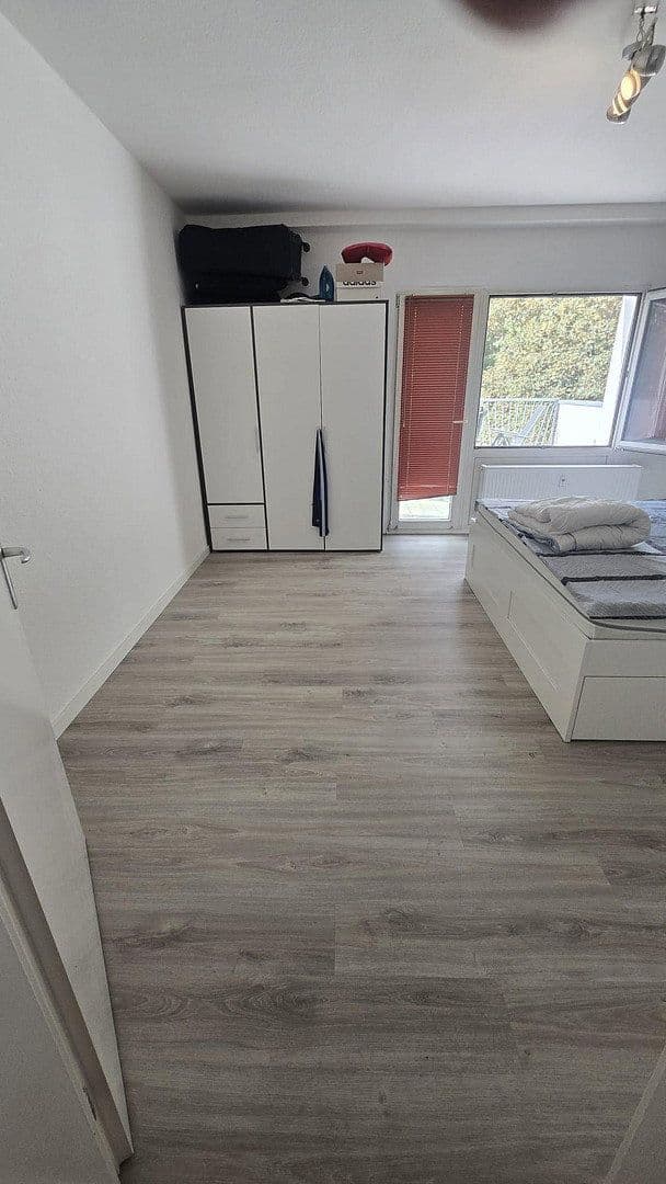 2 bedroom with open-plan kitchen flat to rent, 105 m², Ittertalstraße 138, Solingen, North Rhine-Westphalia 2 bedroom with open-plan kitchen flat to rent, 105 m², Ittertalstraße 138, Solingen, North Rhine-Westphalia