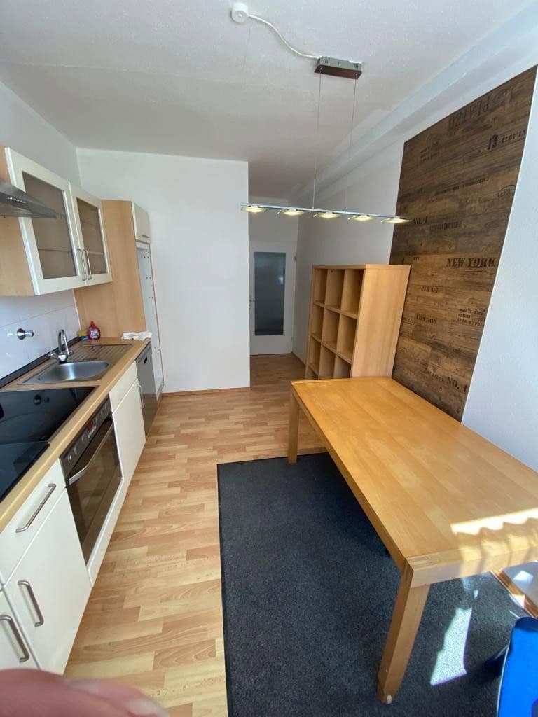 2 bedroom with open-plan kitchen flat to rent, 105 m², Ittertalstraße 138, Solingen, North Rhine-Westphalia 2 bedroom with open-plan kitchen flat to rent, 105 m², Ittertalstraße 138, Solingen, North Rhine-Westphalia