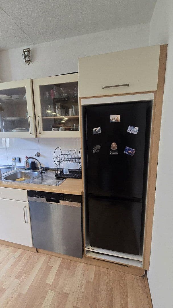 2 bedroom with open-plan kitchen flat to rent, 105 m², Ittertalstraße 138, Solingen, North Rhine-Westphalia 2 bedroom with open-plan kitchen flat to rent, 105 m², Ittertalstraße 138, Solingen, North Rhine-Westphalia