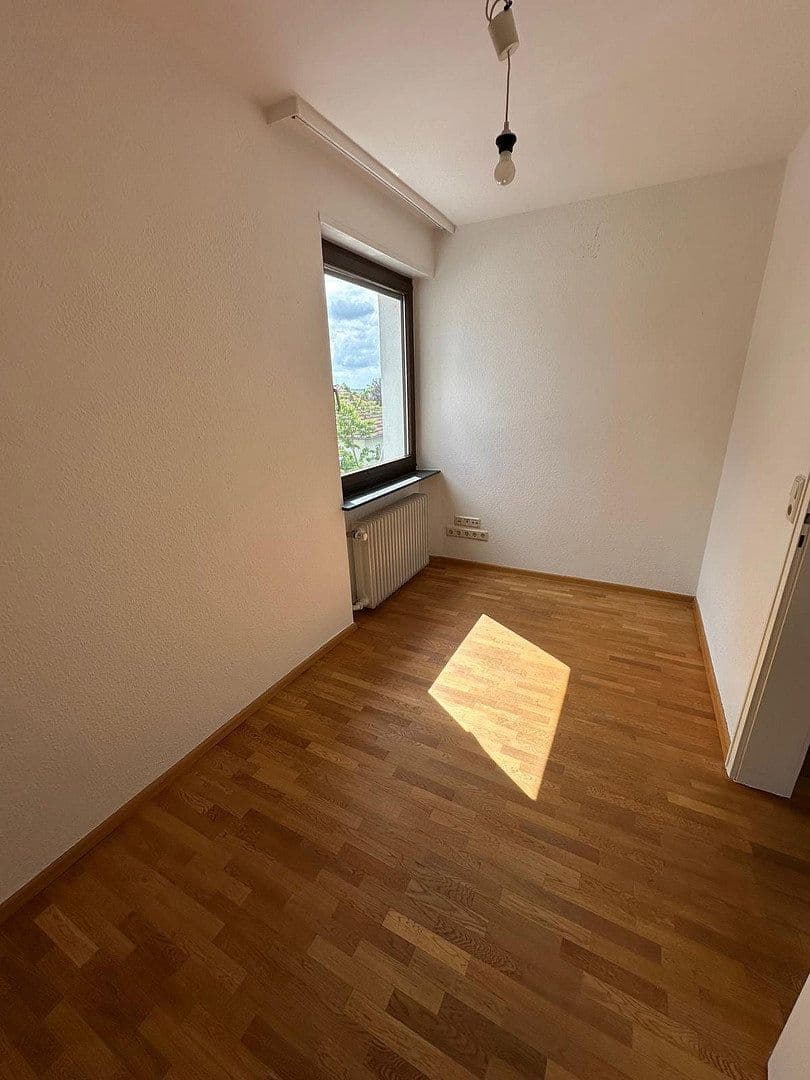 house to rent, 175 m², Kerzenheim, Rhineland-Palatinate house to rent, 175 m², Kerzenheim, Rhineland-Palatinate
