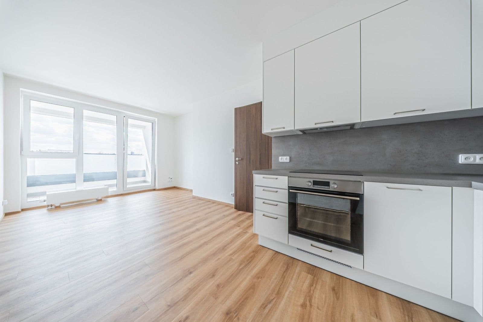 1 bedroom with open-plan kitchen flat for sale, 51 m², Pod Harfou, Prague, Prague 1 bedroom with open-plan kitchen flat for sale, 51 m², Pod Harfou, Prague, Prague