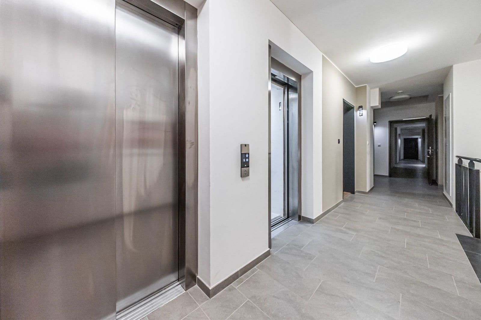 1 bedroom with open-plan kitchen flat for sale, 51 m², Pod Harfou, Prague, Prague 1 bedroom with open-plan kitchen flat for sale, 51 m², Pod Harfou, Prague, Prague