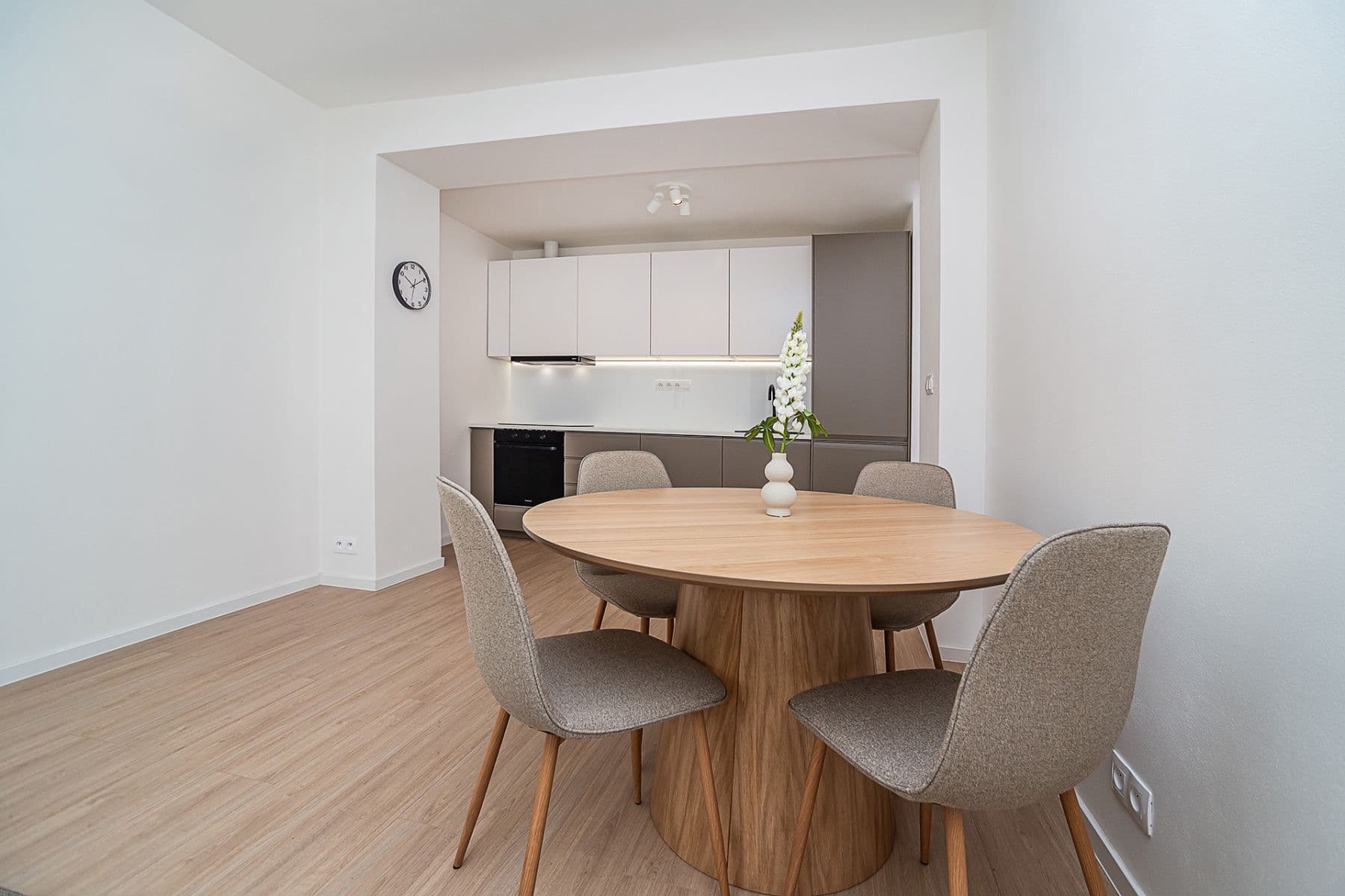 1 bedroom with open-plan kitchen flat for sale, 42 m², Ruská, Prague, Prague 1 bedroom with open-plan kitchen flat for sale, 42 m², Ruská, Prague, Prague