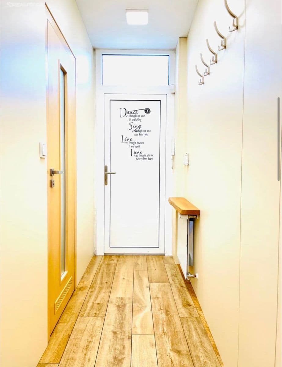 1 bedroom with open-plan kitchen flat to rent, 47 m², U Nových domů Ⅰ, Prague, Prague 1 bedroom with open-plan kitchen flat to rent, 47 m², U Nových domů Ⅰ, Prague, Prague