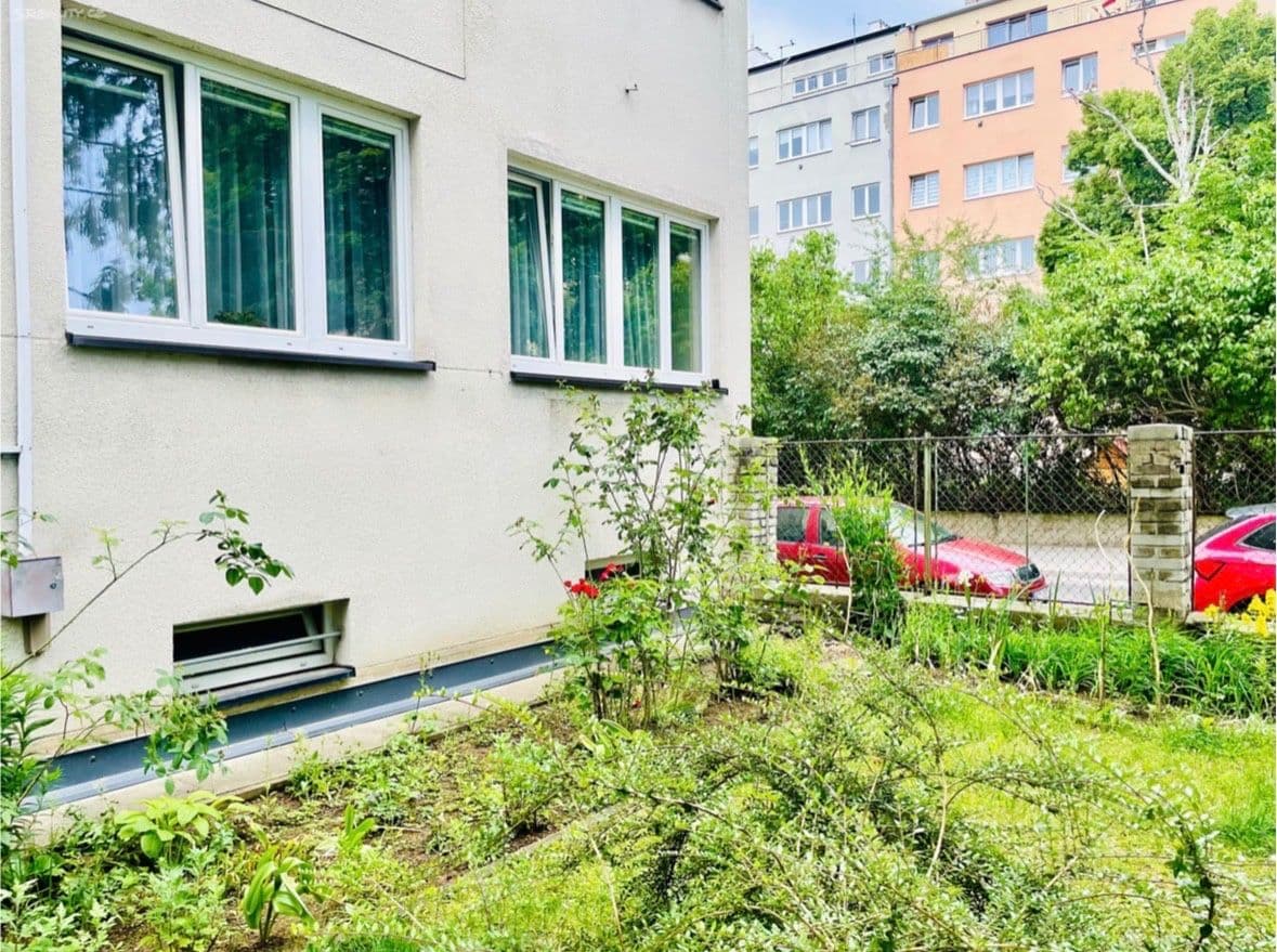 1 bedroom with open-plan kitchen flat to rent, 47 m², U Nových domů Ⅰ, Prague, Prague 1 bedroom with open-plan kitchen flat to rent, 47 m², U Nových domů Ⅰ, Prague, Prague
