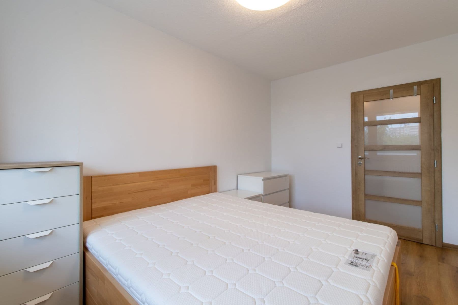 1 bedroom with open-plan kitchen flat to rent, 50 m², Kurčatovova, Prague, Prague 1 bedroom with open-plan kitchen flat to rent, 50 m², Kurčatovova, Prague, Prague