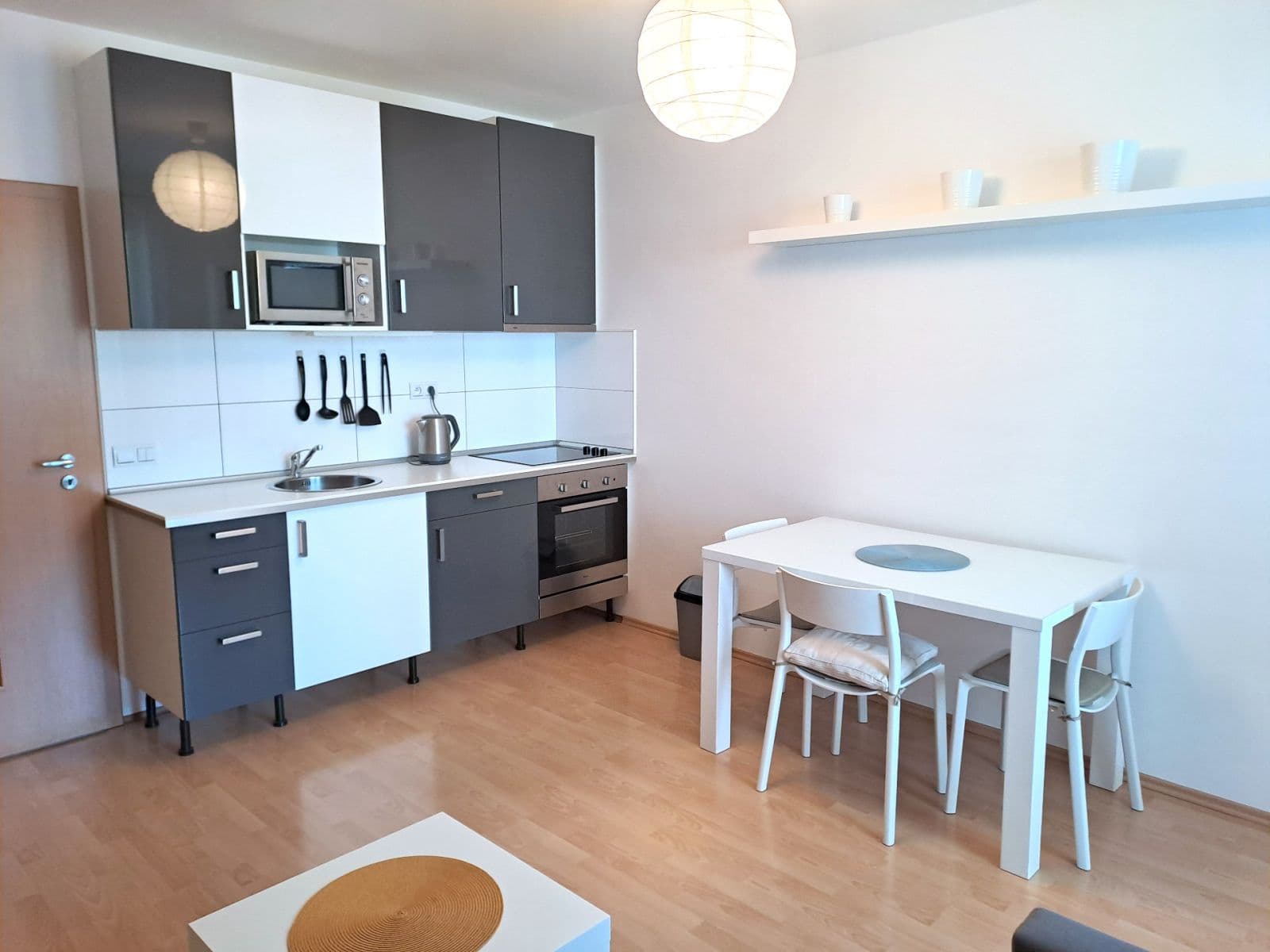 1 bedroom with open-plan kitchen flat to rent, 40 m², V Zahradách, Prague, Prague 1 bedroom with open-plan kitchen flat to rent, 40 m², V Zahradách, Prague, Prague