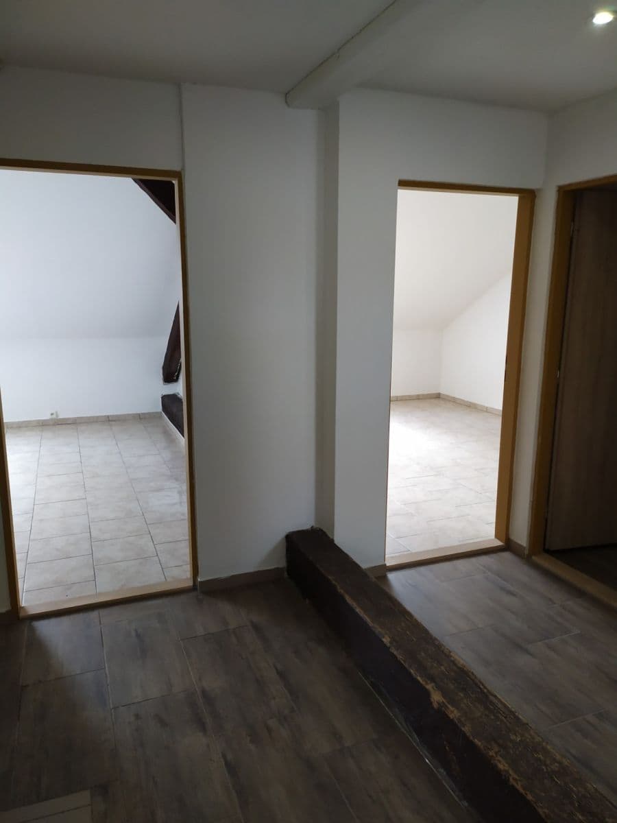 4 bedroom with open-plan kitchen flat to rent, 160 m², Politických vězňů, Holýšov, Plzeňský Region 4 bedroom with open-plan kitchen flat to rent, 160 m², Politických vězňů, Holýšov, Plzeňský Region