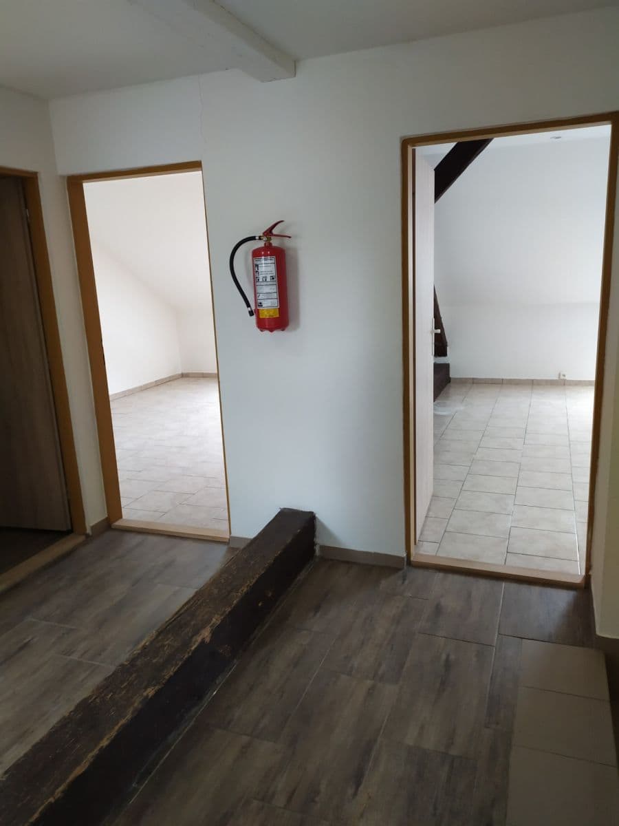 4 bedroom with open-plan kitchen flat to rent, 160 m², Politických vězňů, Holýšov, Plzeňský Region 4 bedroom with open-plan kitchen flat to rent, 160 m², Politických vězňů, Holýšov, Plzeňský Region