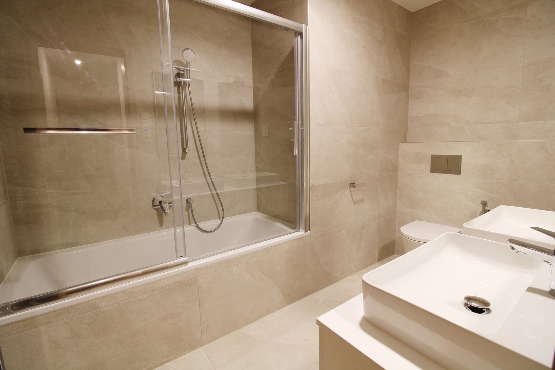 2 bedroom with open-plan kitchen flat to rent, 94 m², Pod Juliskou, Prague, Prague 2 bedroom with open-plan kitchen flat to rent, 94 m², Pod Juliskou, Prague, Prague