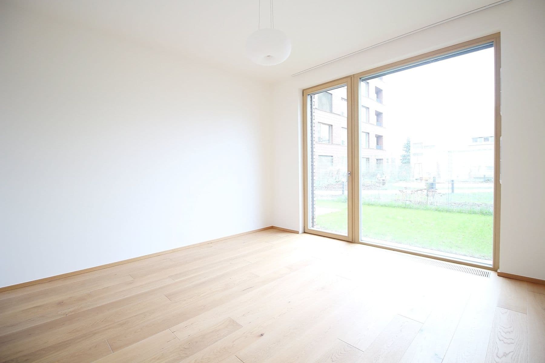 2 bedroom with open-plan kitchen flat to rent, 94 m², Pod Juliskou, Prague, Prague 2 bedroom with open-plan kitchen flat to rent, 94 m², Pod Juliskou, Prague, Prague