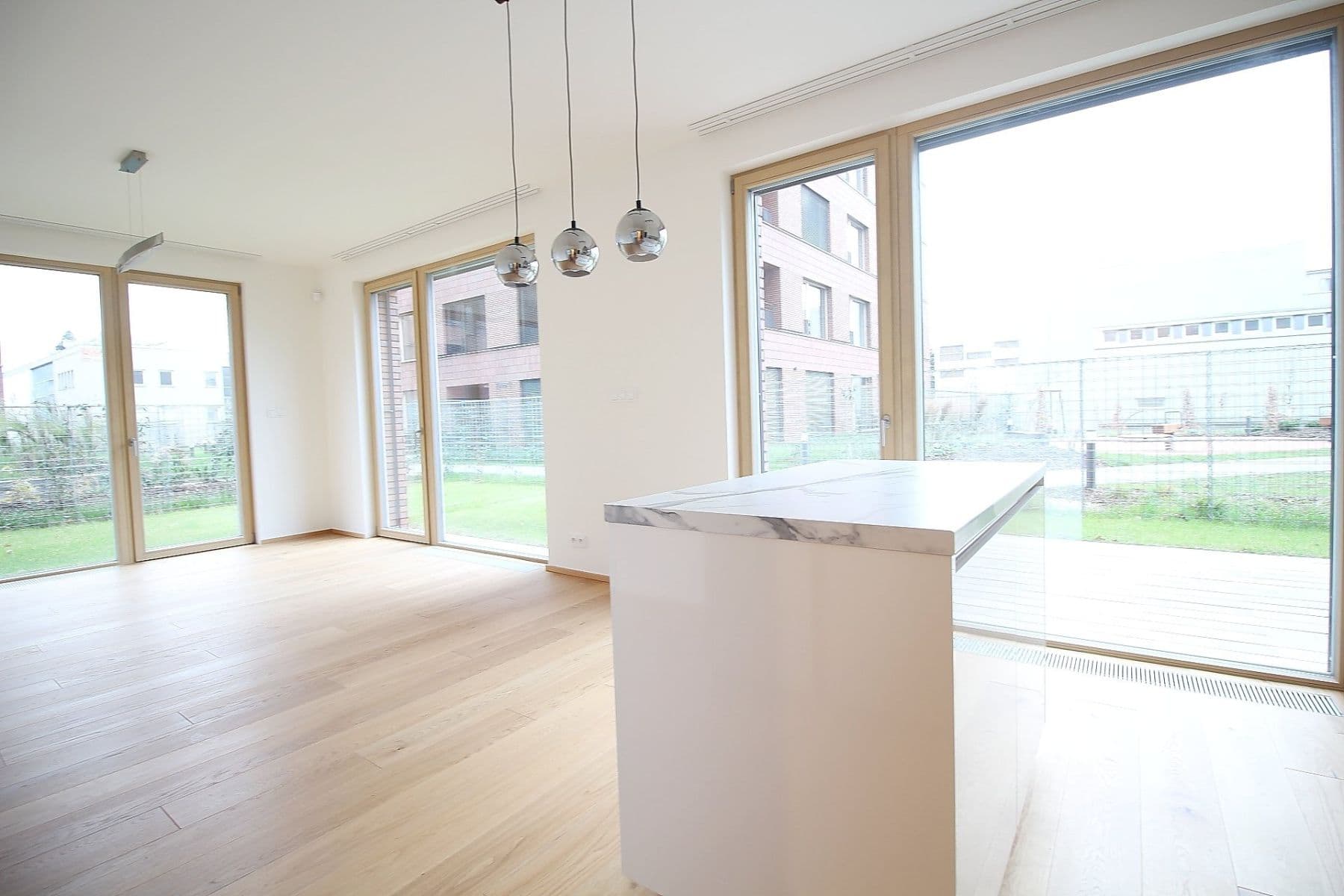 2 bedroom with open-plan kitchen flat to rent, 94 m², Pod Juliskou, Prague, Prague 2 bedroom with open-plan kitchen flat to rent, 94 m², Pod Juliskou, Prague, Prague