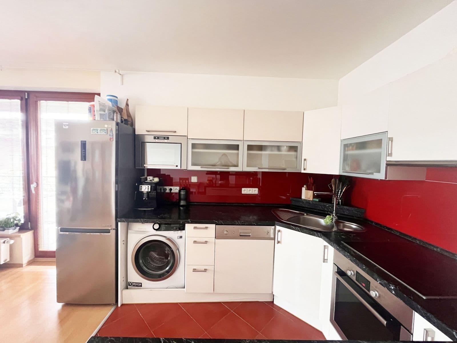 1 bedroom with open-plan kitchen flat to rent, 62 m², Jana Přibíka, Prague, Prague 1 bedroom with open-plan kitchen flat to rent, 62 m², Jana Přibíka, Prague, Prague