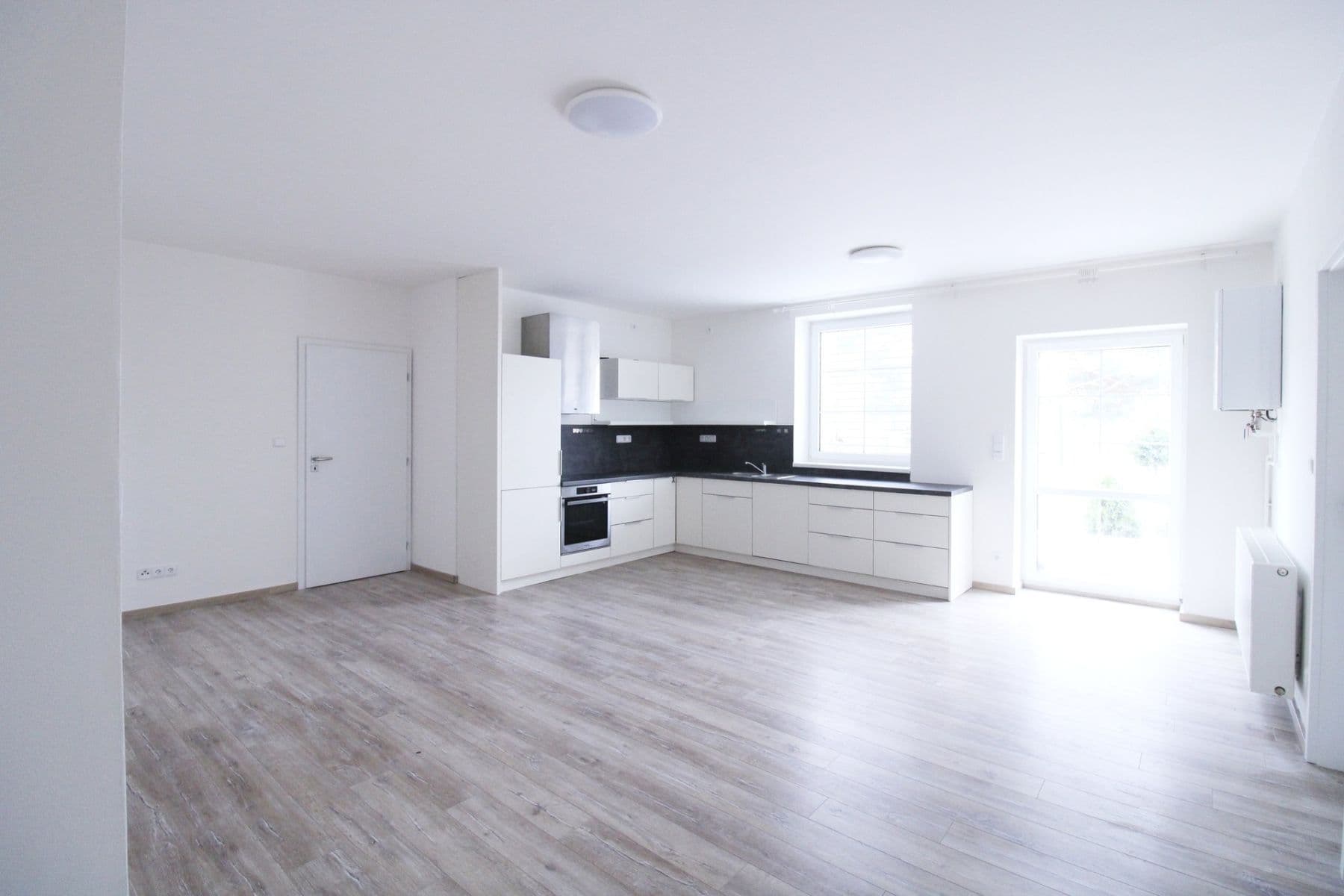 2 bedroom with open-plan kitchen flat to rent, 88 m², Branov, Středočeský Region 2 bedroom with open-plan kitchen flat to rent, 88 m², Branov, Středočeský Region