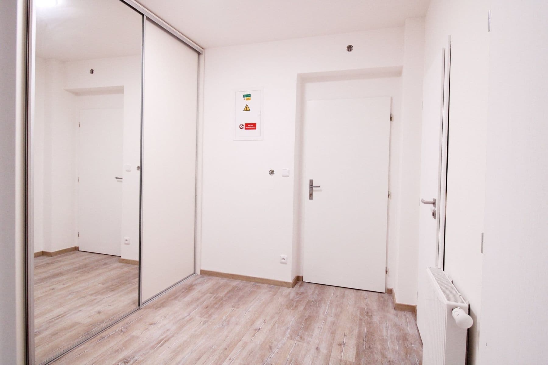 2 bedroom with open-plan kitchen flat to rent, 88 m², Branov, Středočeský Region 2 bedroom with open-plan kitchen flat to rent, 88 m², Branov, Středočeský Region