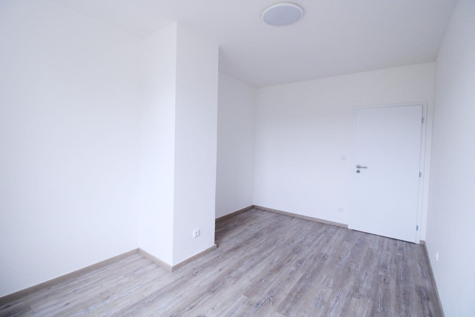 2 bedroom with open-plan kitchen flat to rent, 88 m², Branov, Středočeský Region 2 bedroom with open-plan kitchen flat to rent, 88 m², Branov, Středočeský Region