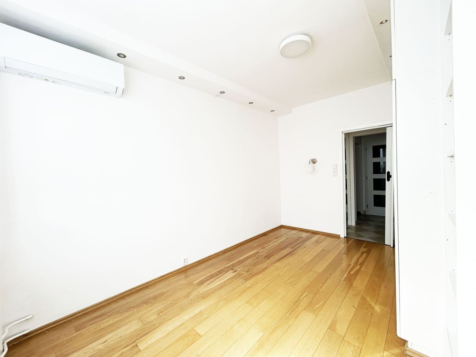 3 bedroom flat to rent, 69 m², Machatého, Prague, Prague 3 bedroom flat to rent, 69 m², Machatého, Prague, Prague